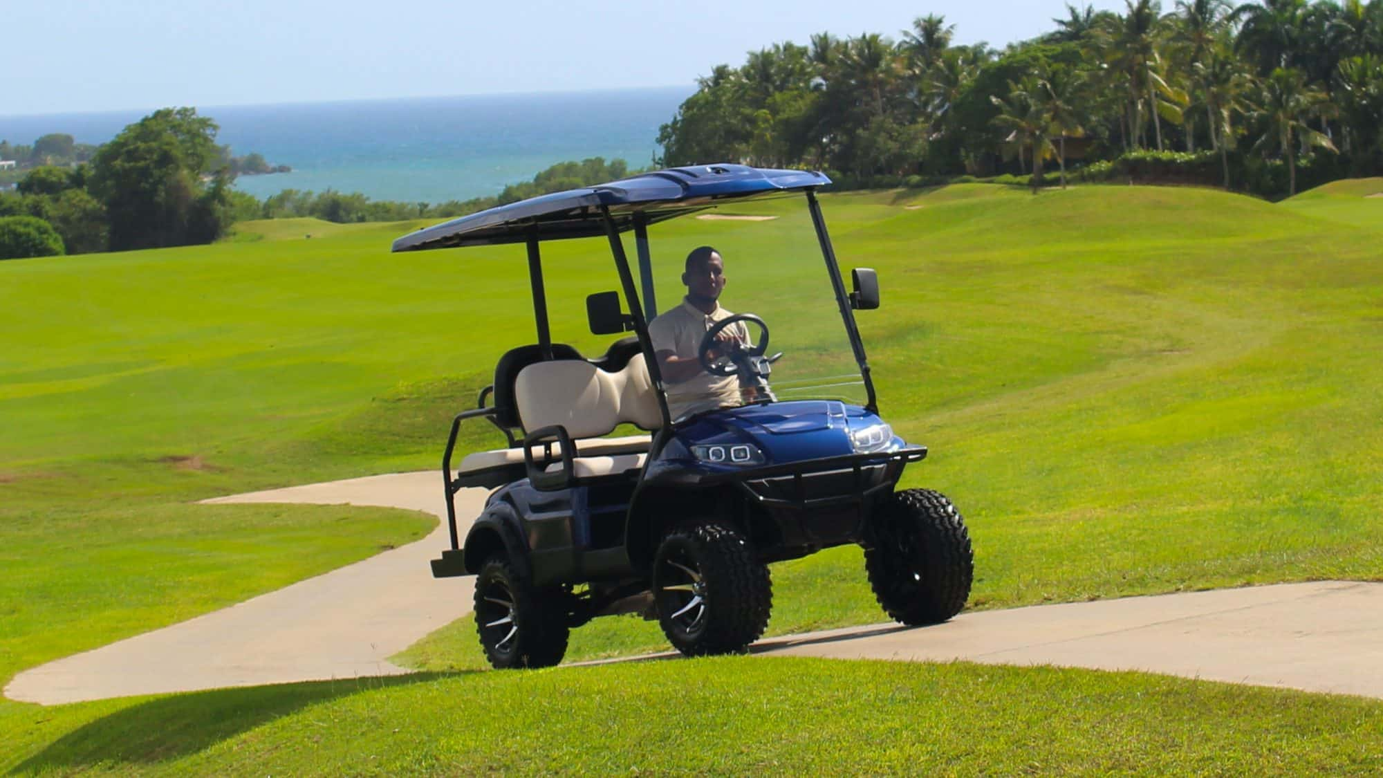 Icarəyə golf maşınları