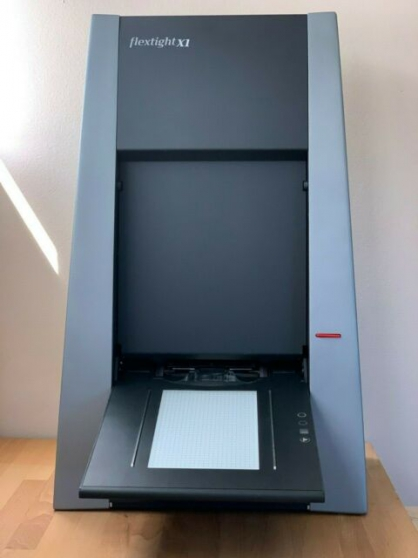 Hasselblad flextight x1 photo scanner