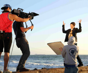 Bizness yönümlü video rolik