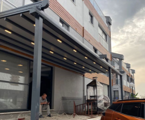 Işıqlı kölgəlik perqola