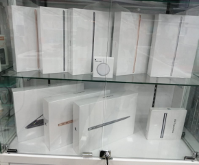 Apple macbook air m1 13.3", ips