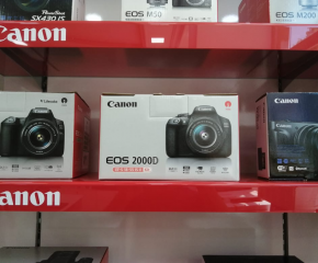 Canon eos 2000d