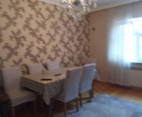 3 - otaqlı  65 m²  yeni tikili satılır , bakı şəhəri