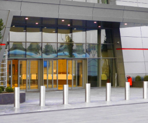 Bollard – polad materialdan hazirlanmis cihaz