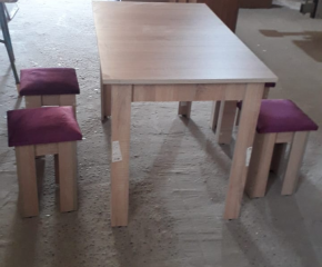 Mətbəx masası ve 4eded tabuter