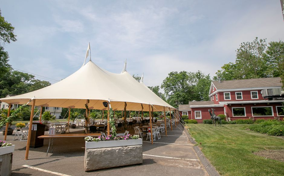 Restoranlar üçün iki tərəfə açılan tent