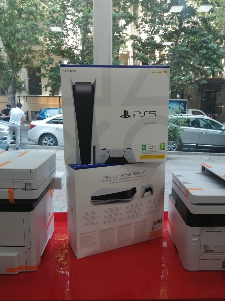 Playstation 5 825gb