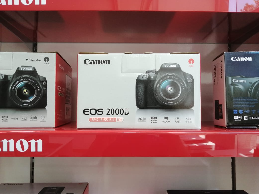 Canon eos 2000d