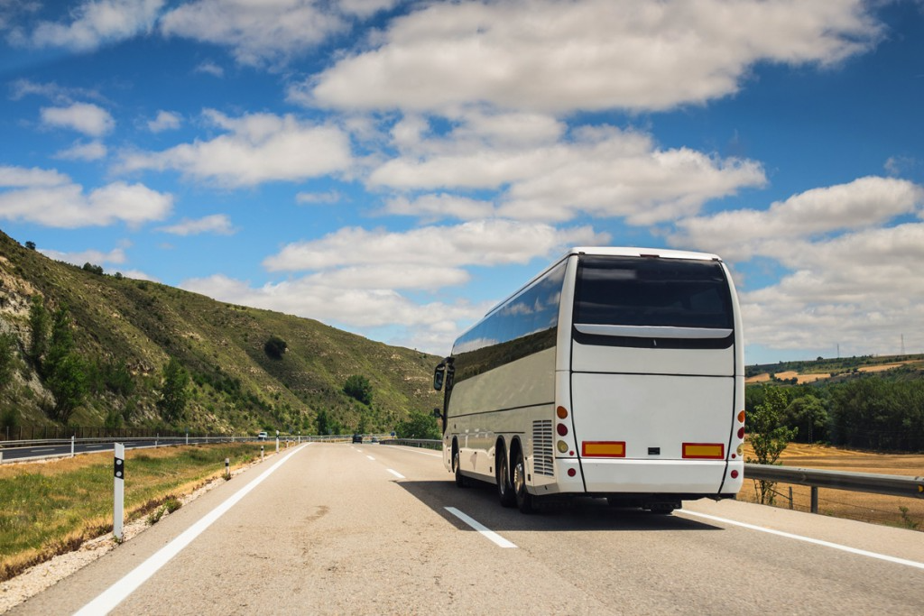 Illik avtobuslarin icaresi