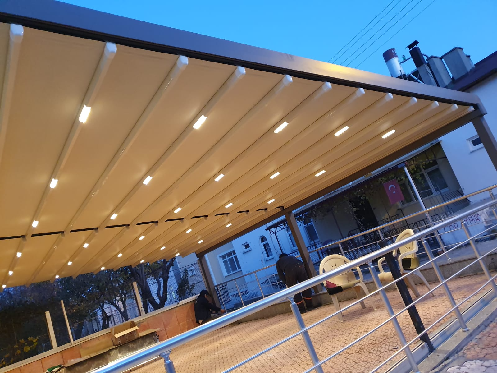 Perqola terras ucun kolgelik