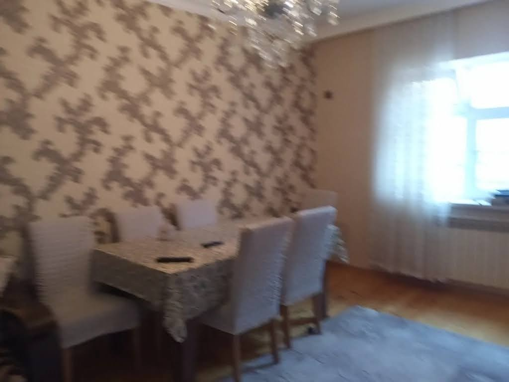 3 - otaqlı  65 m²  yeni tikili satılır , bakı şəhəri