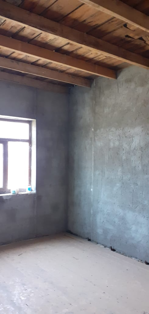 4 - otaqlı  110 m²  yeni tikili satılır , bakı şəhəri