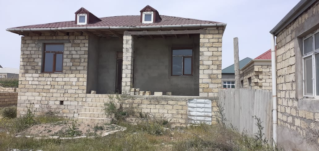 4 - otaqlı  110 m²  yeni tikili satılır , bakı şəhəri