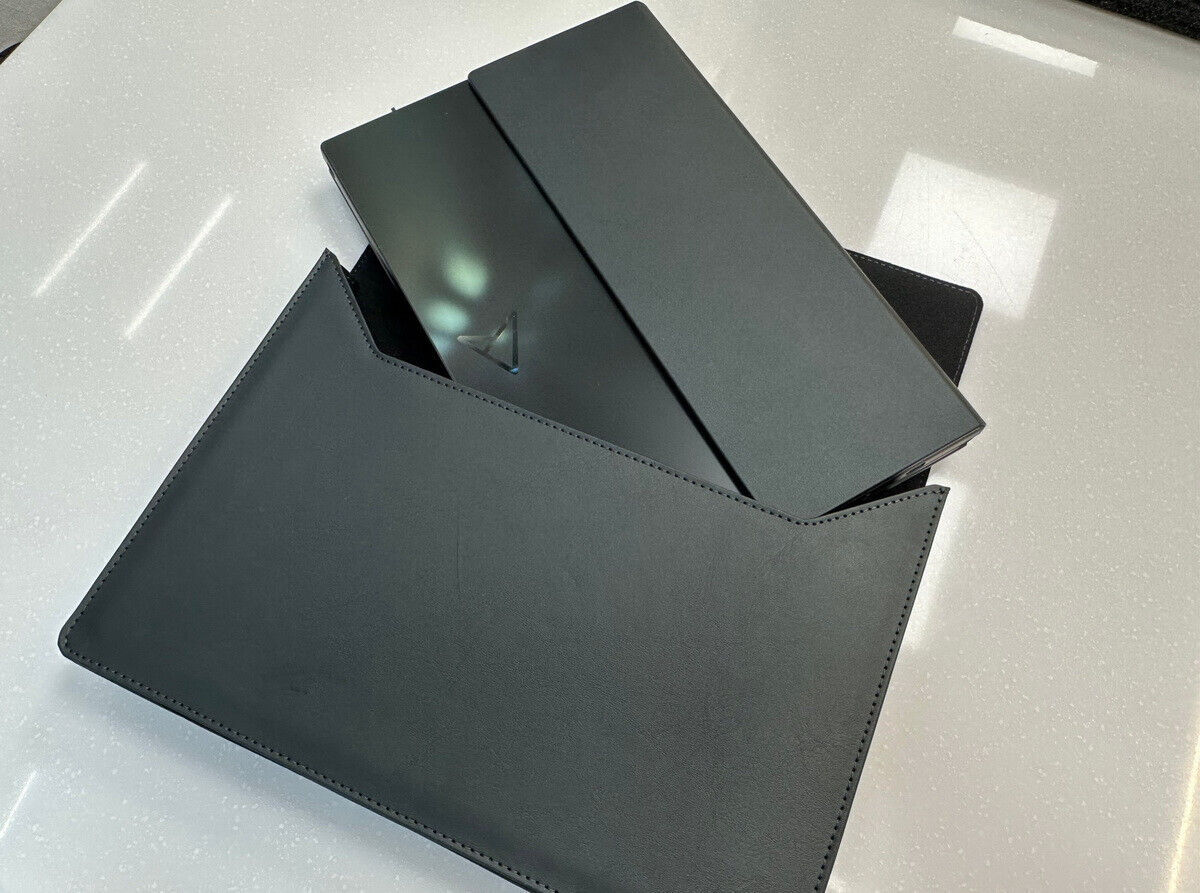 Asus zenbook 17 fold oled