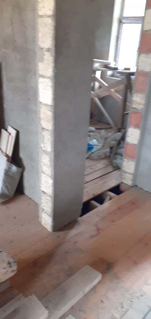 4 - otaqlı  110 m²  yeni tikili satılır , bakı şəhəri